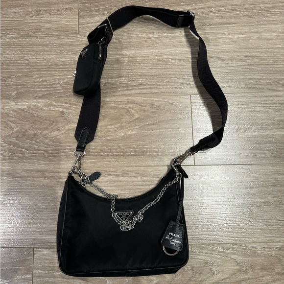 Prada Re-edition Bag - Picture 2 of 16